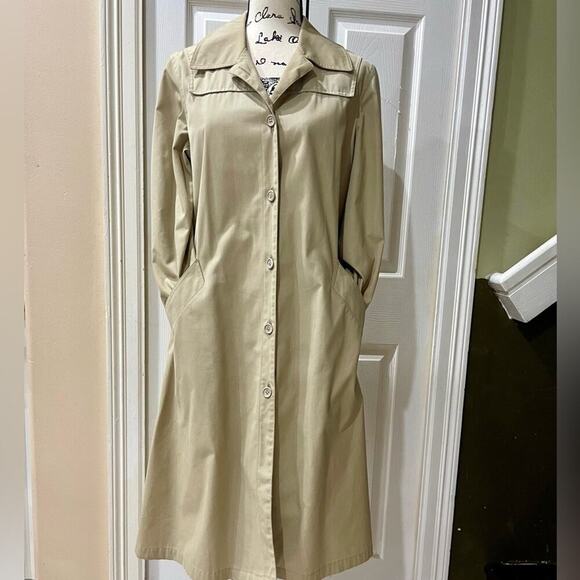 London Fog Trench Coat VTG Sz 10P Tan made in Baltimore Versatile Sophisticated - Picture 4 of 10
